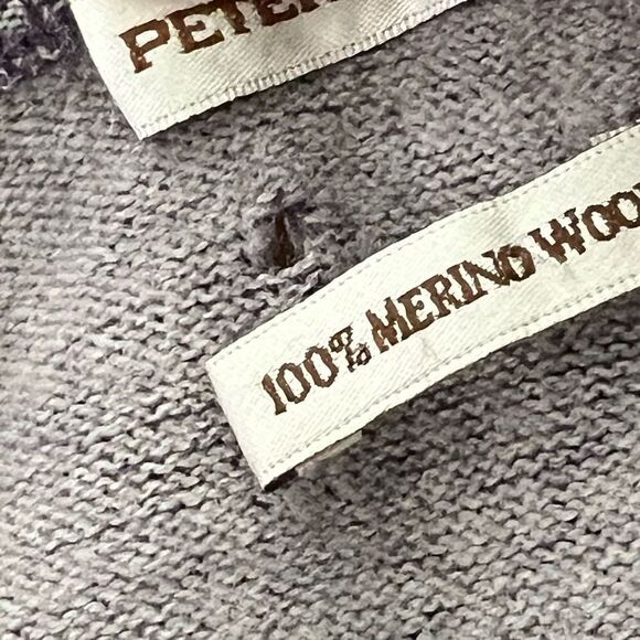 Peter Millar, 100% merino wool, long sleeve, V-neck, pull over sweater, size lar - Picture 6 of 7